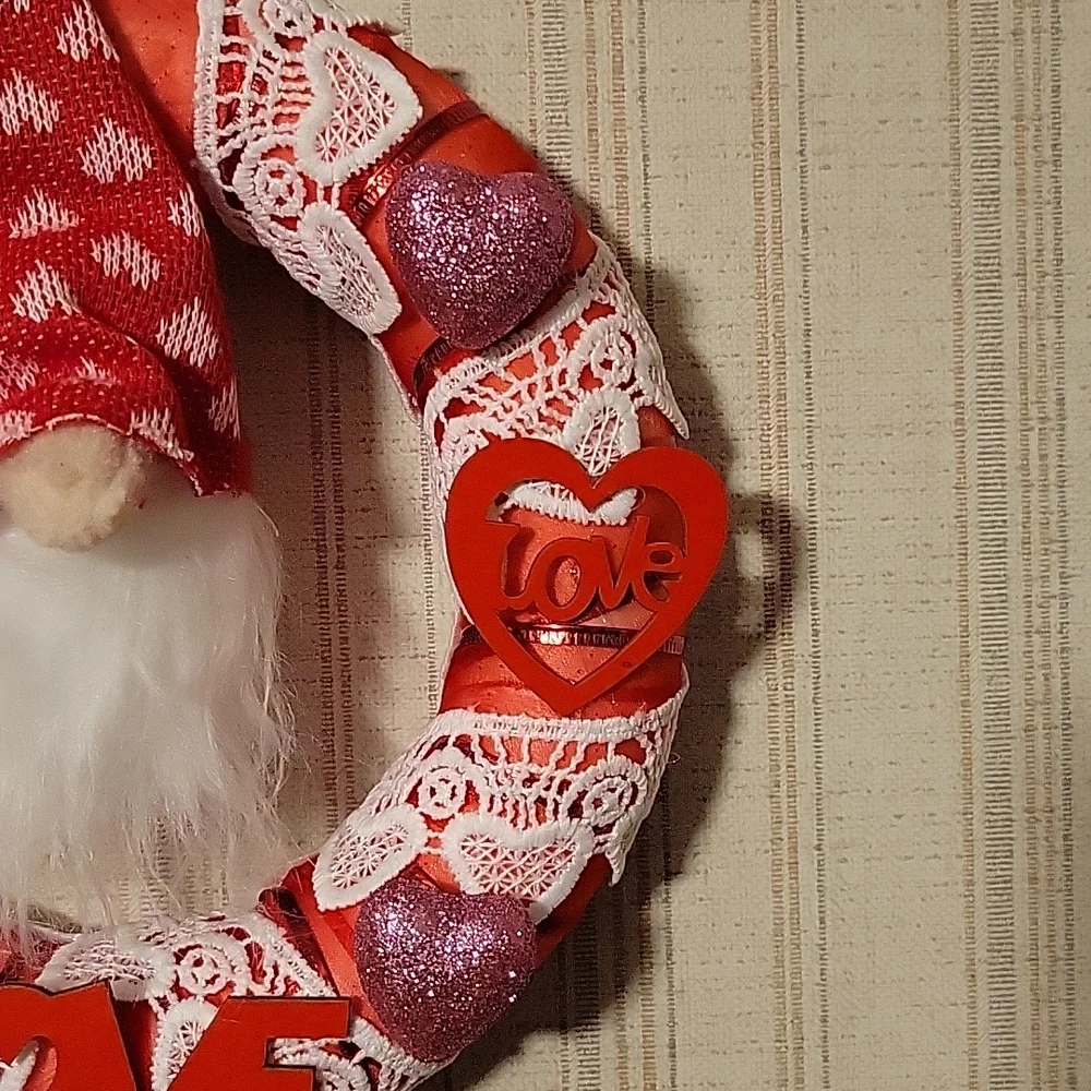 HAND CRAFTED WREATH VALENTINE'S LOVE AND GNOME